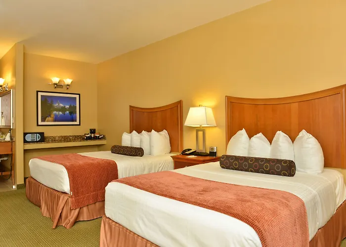 Best Western Plus Swiss Chalet Hotel & Suites