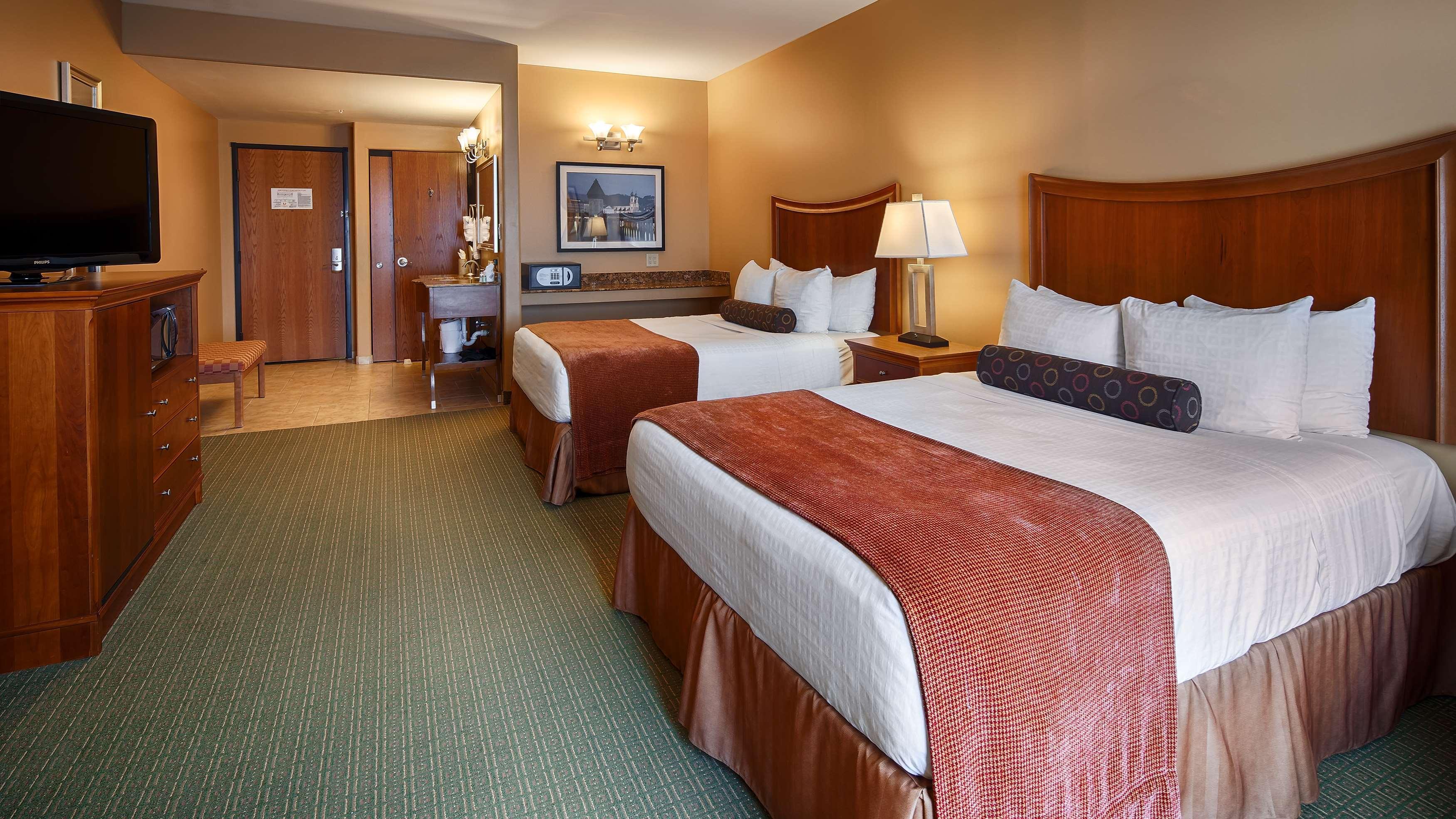 Western Swiss & Hotel Pecos